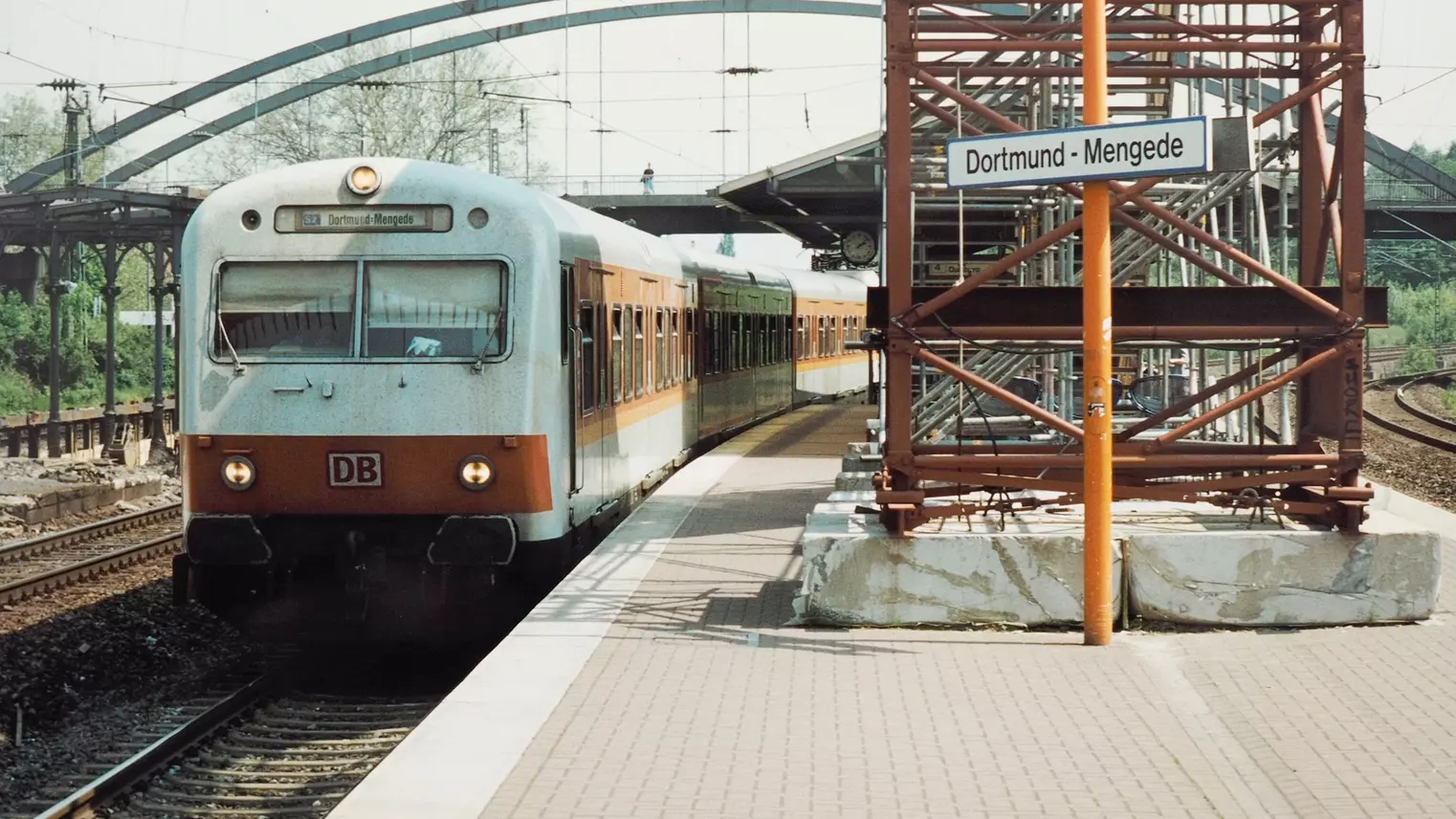 Ein Foto der ersten S-Bahn aus dem Jahr 1974